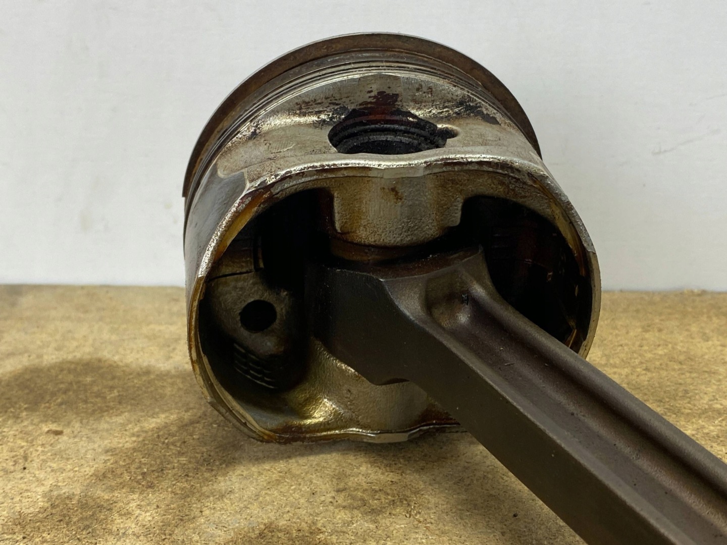 piston with connecting rod Chevrolet Camaro 2016