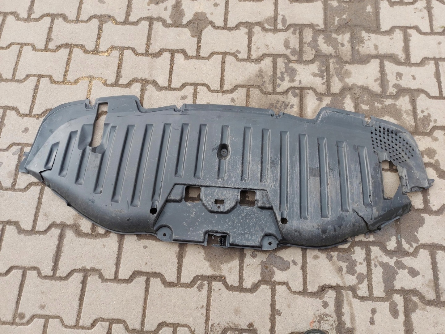 Audi Q4 E-TRON 89A 89E abdeckung Blende Abdeckung der Stoßstange 89E825213A