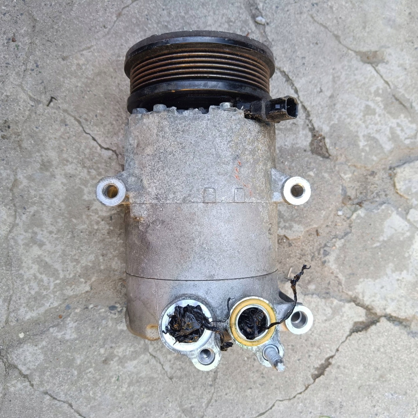 Ford Focus 2011 compressor; / compressor of the air conditioning A/C