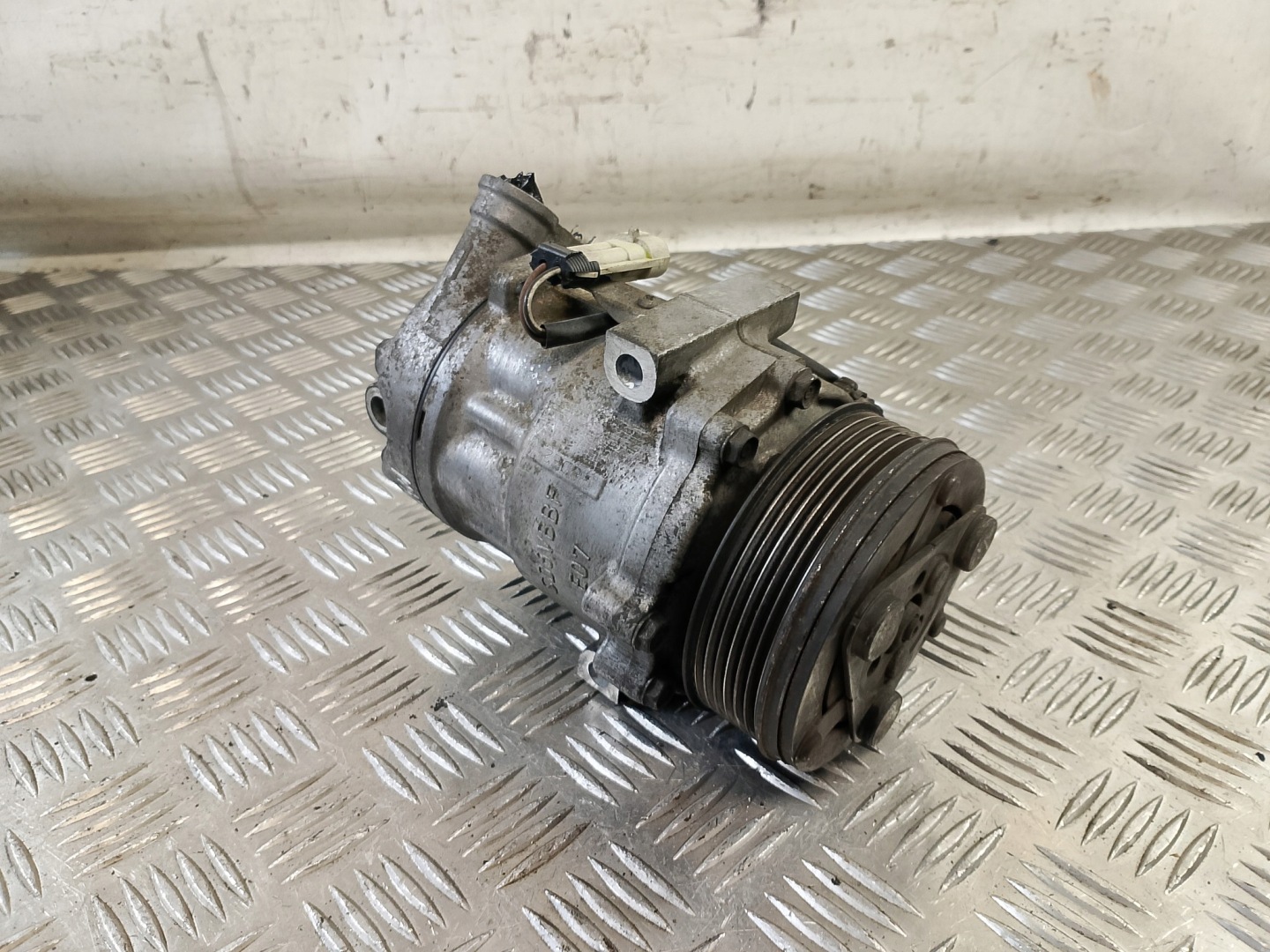 compressor compressor; of the air conditioning OPEL MERIVA A 1.7 CDTI 24421642