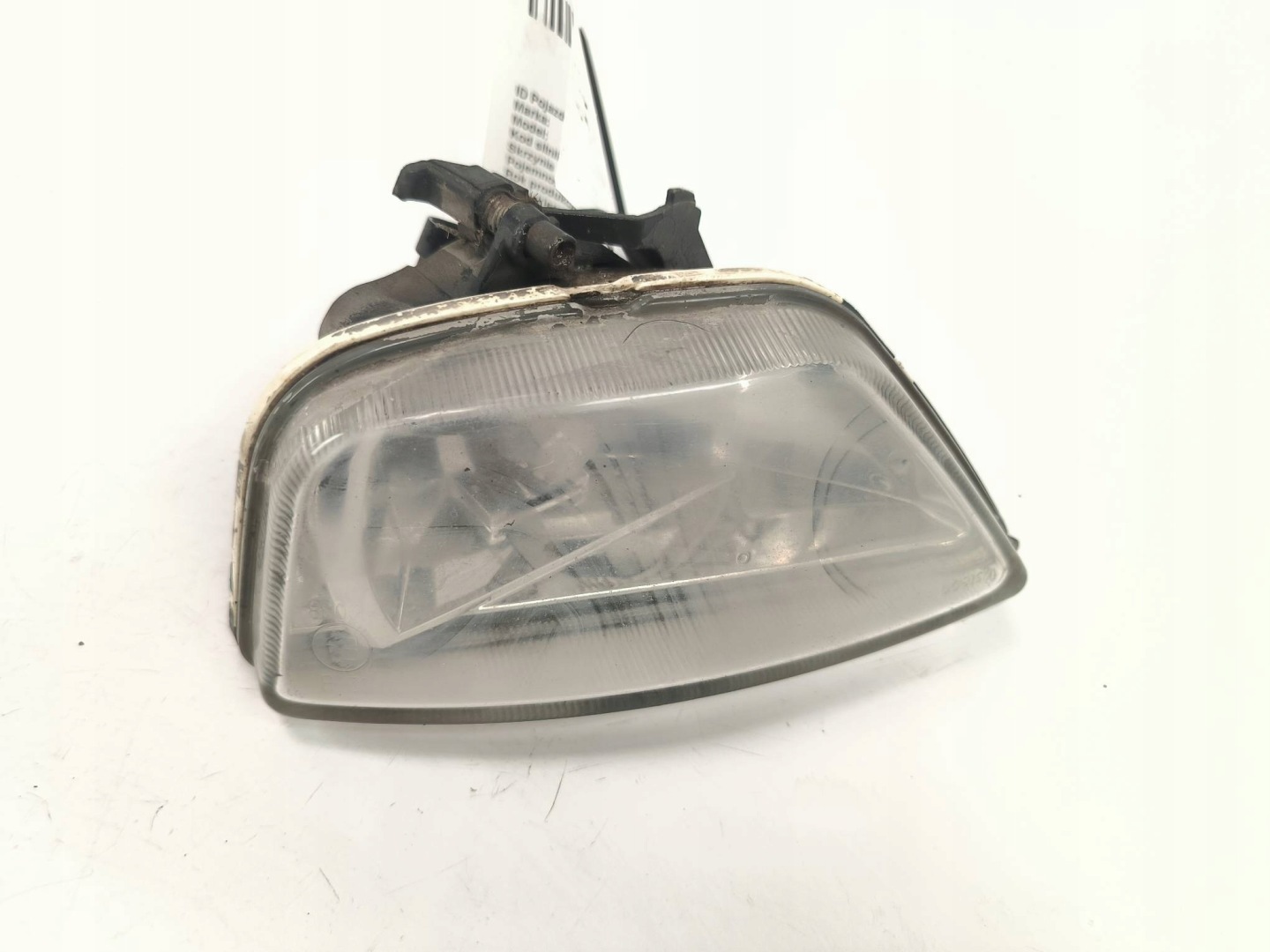 mlhovka levý 2M51-15201-AH FORD FOCUS a