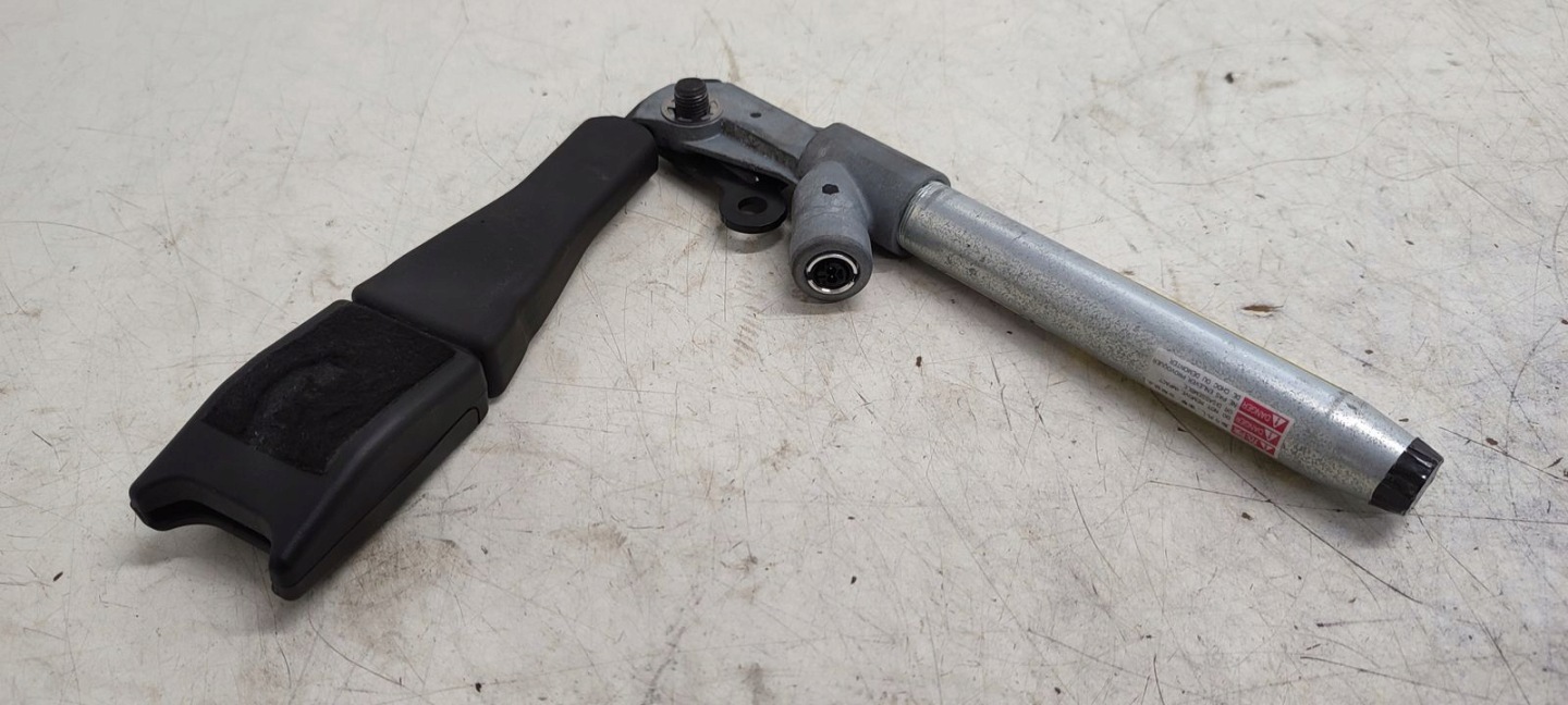 gurtschloss gurtstraffer spanner rechts vorne Opel Insignia A