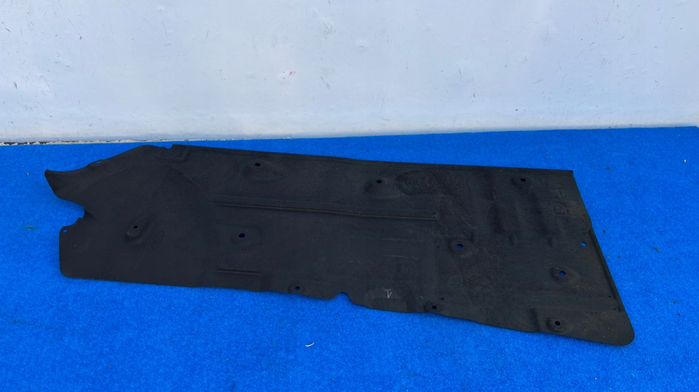 FORD FOCUS MK3 rechts Blende Abdeckung Unterfahrschutz abdeckung CV61-R11132-A DN1F