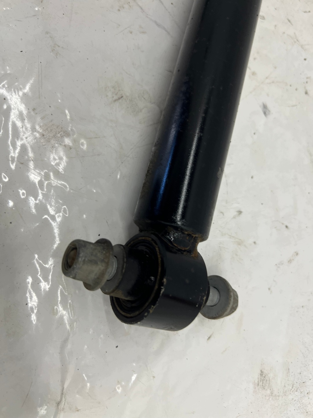 AUDI A4 B9 A5 8W shock absorber left rear part AKTYWNY electrical 8W0616025E