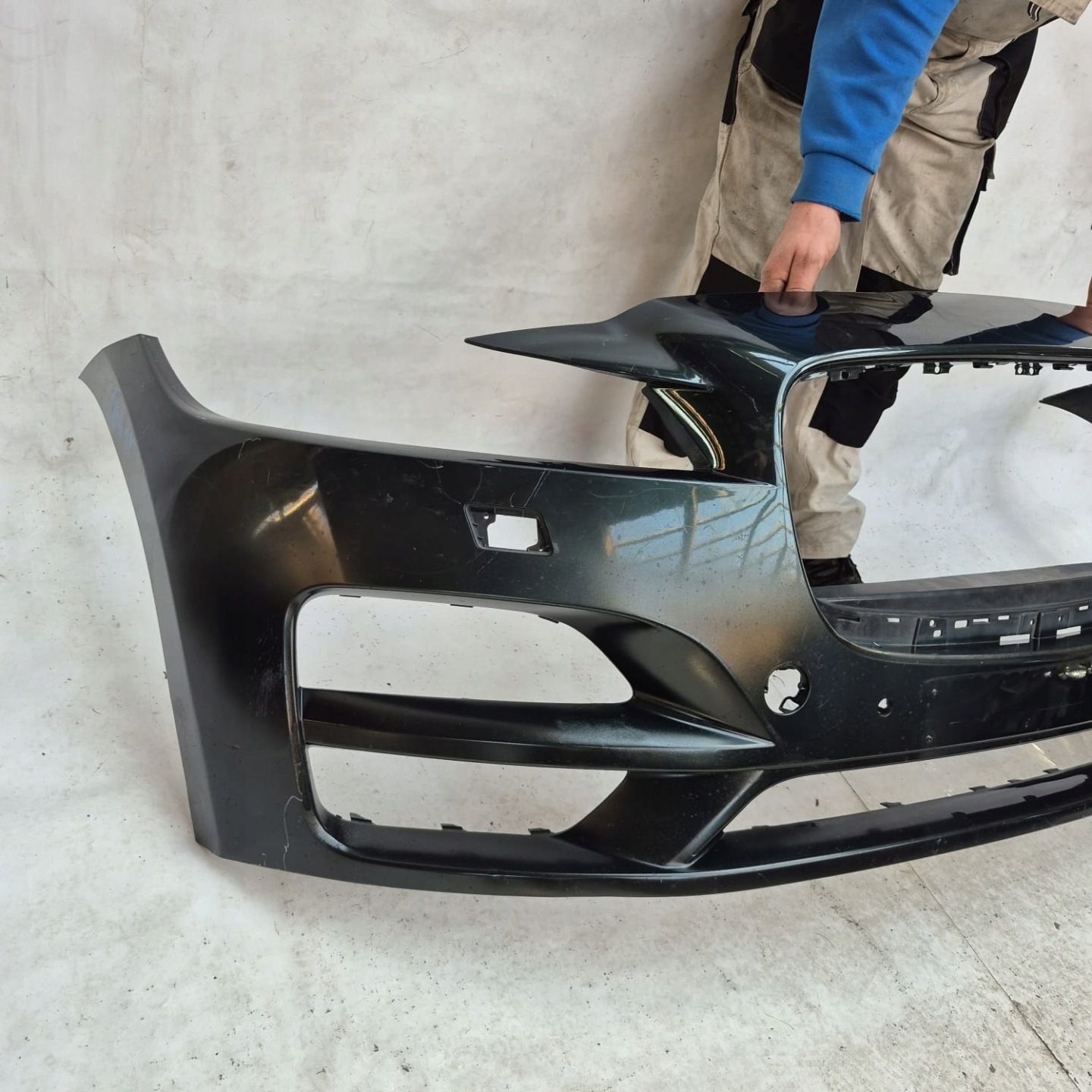 JAGUAR F-PACE 16- bumper front front SPR PDC HK83-17F003-A