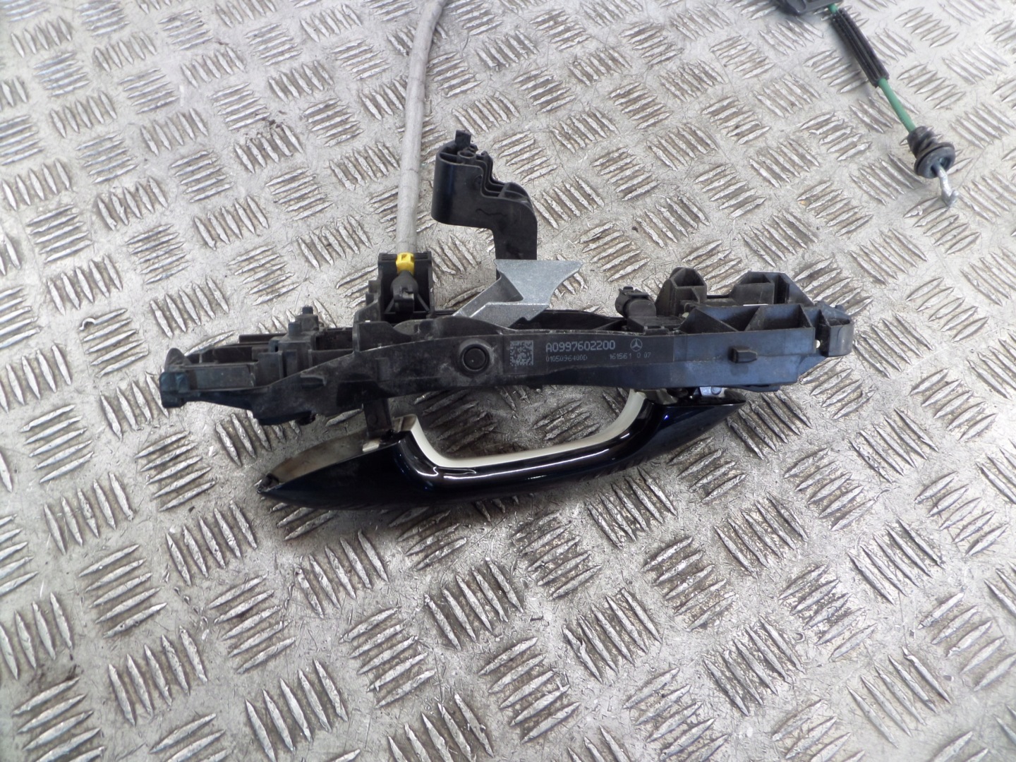 handle lock MERCEDES BENZ C63S AMG W205 A2220064099 A0997602200