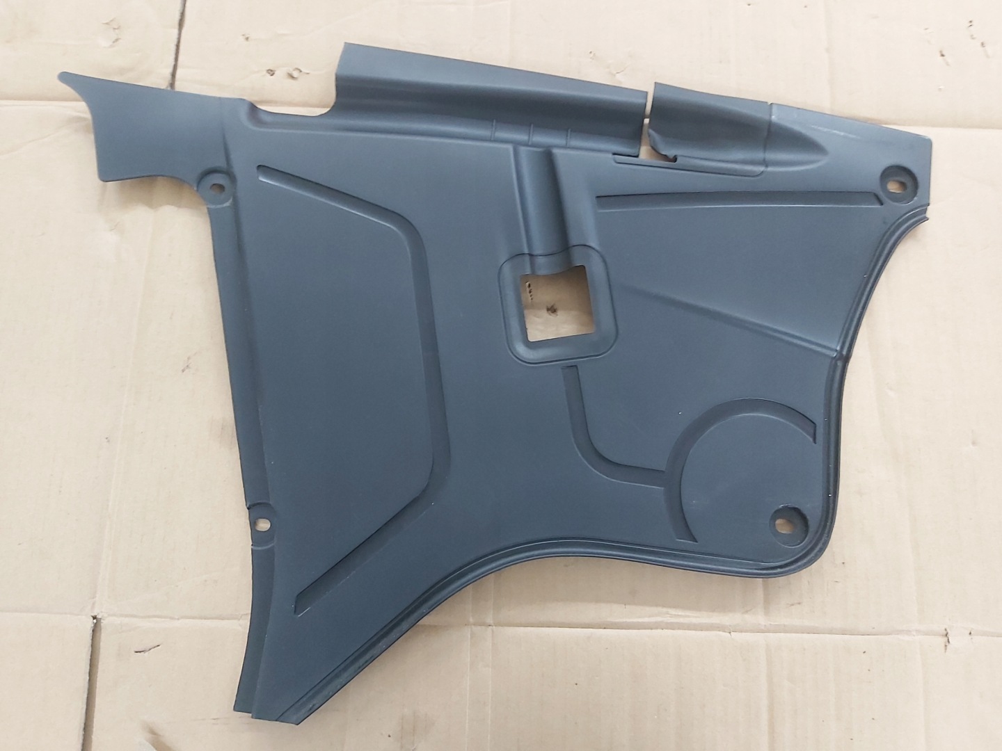 cover under the window left 2226800307 MERCEDES W222 BDB!!
