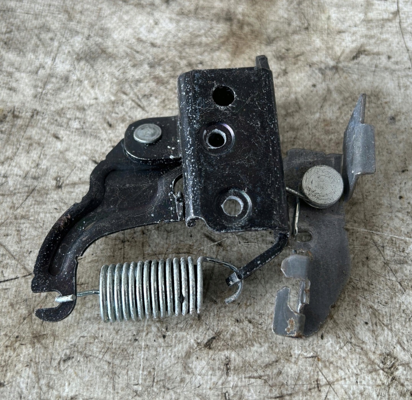 lock RYGIEL bonnet boot NISSAN MAXIMA A35 09