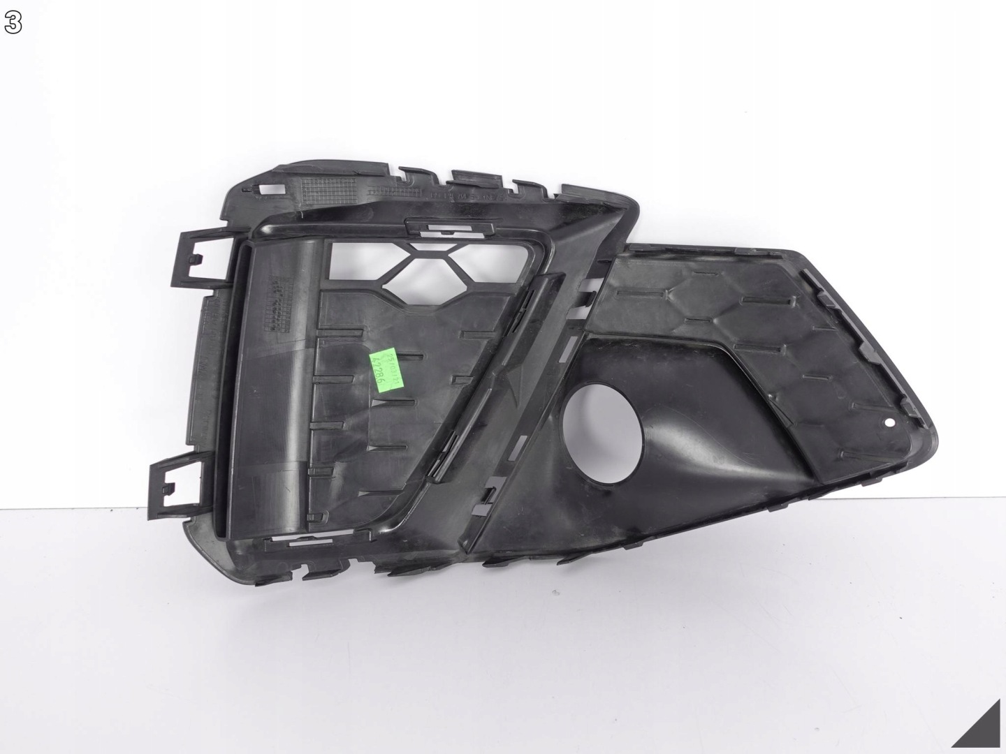AUDI A4 B9 8W0 S-LINE LIFT 19- bumper grid left