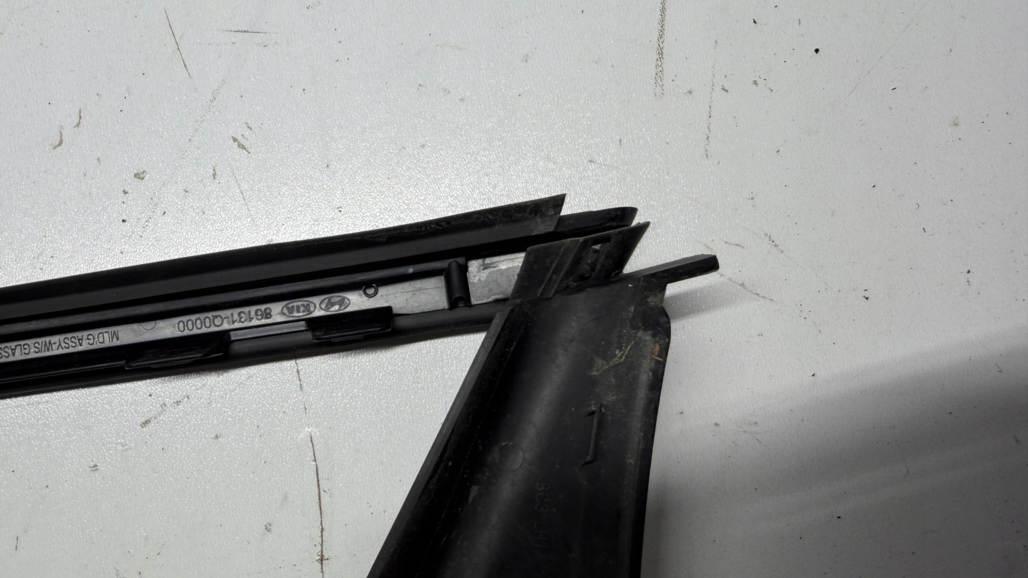HYUNDAI I20 III moulding windows CZOLOWEJ left 21-25