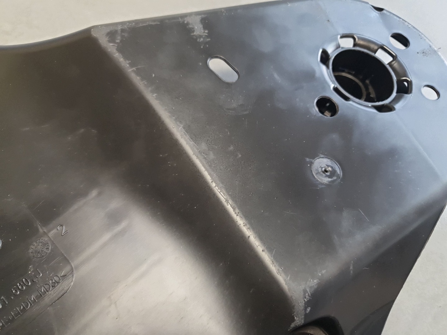 Audi A3 8Y hb cover chassis 5Q0501560J
