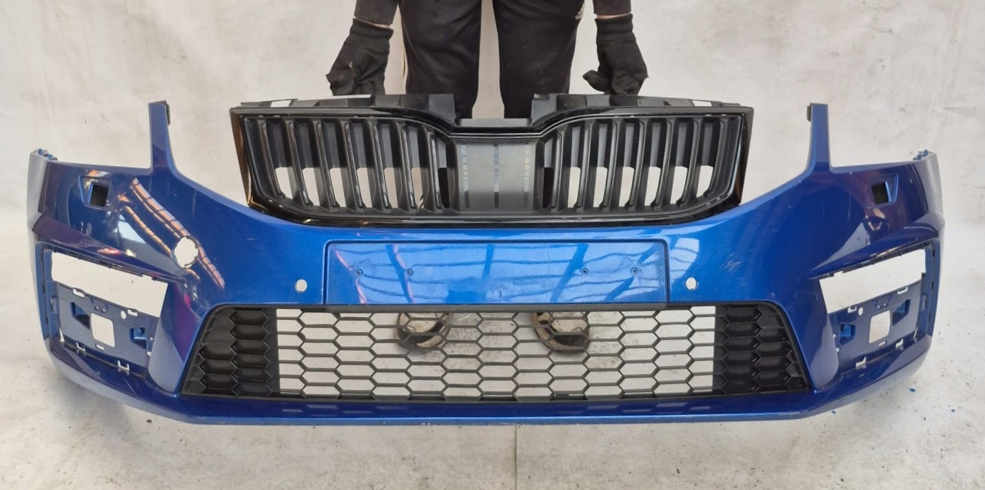 SKODA OCTAVIA III RS LIFT 17- bumper front front grill SPR 4XPDC
