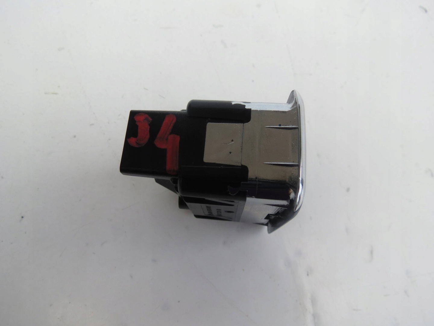 Bouton Vitre MERCEDES W204 CDI 2.2 A2048700451