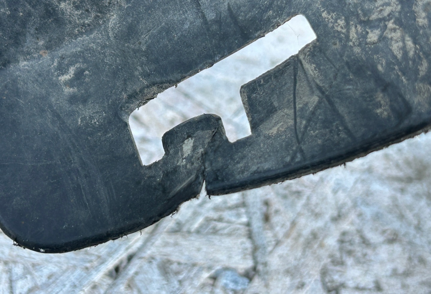 mudguard right rear part VOLVO C70 II 9466442