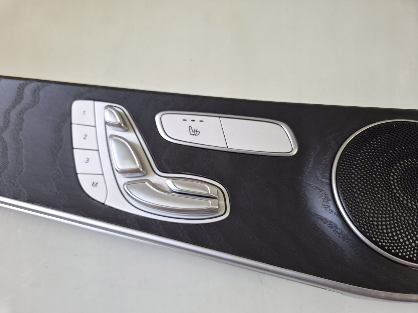 control panel fotelem left moulding MERCEDES GLC X253 C253 W253