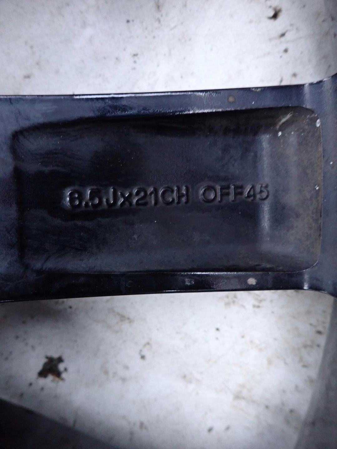 LAND ROVER J8A2-1007-LA 8,5Jx21 21" disk