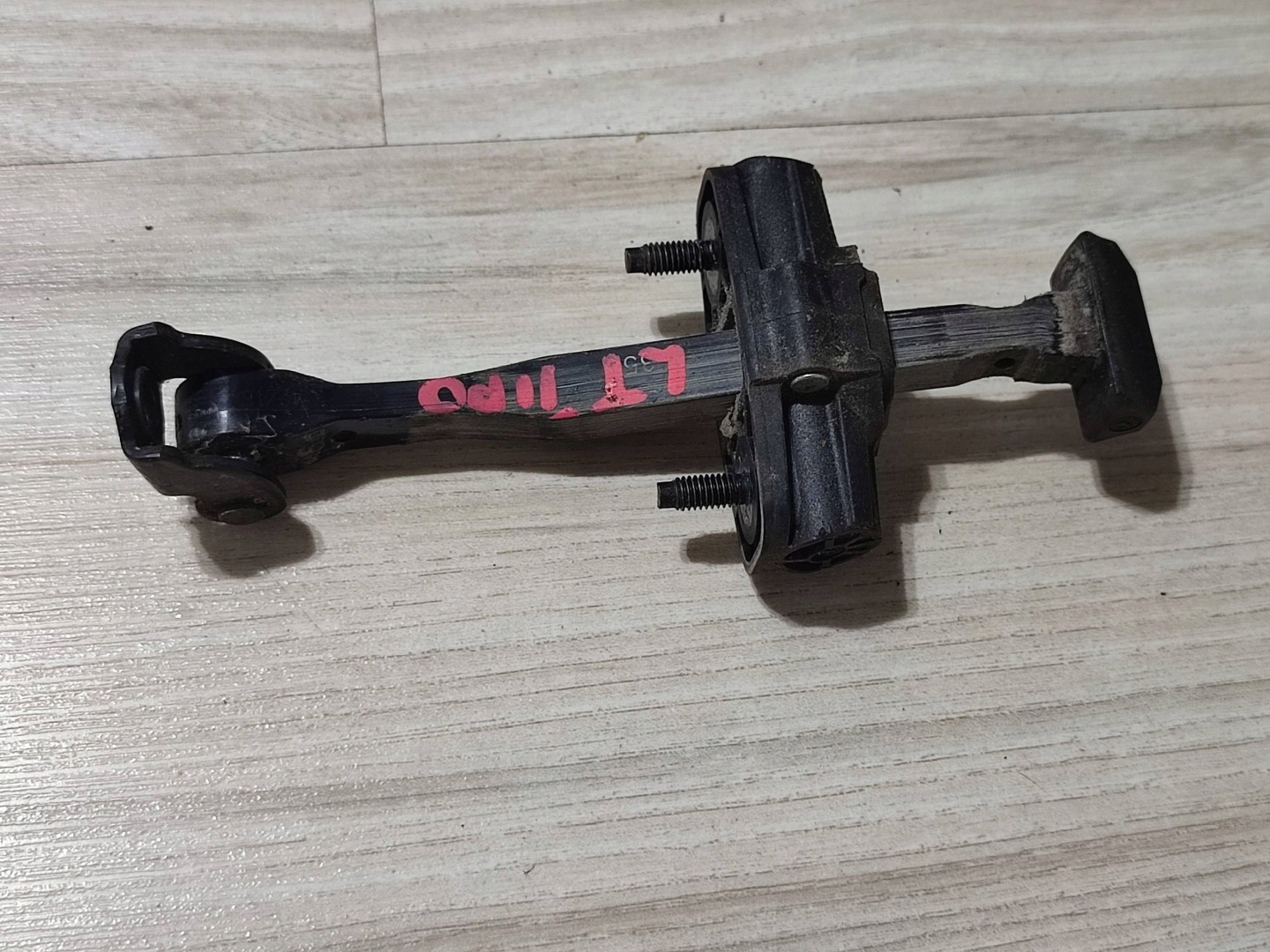 Fiat Tipo 2018 rear part side left limiter door tylnych