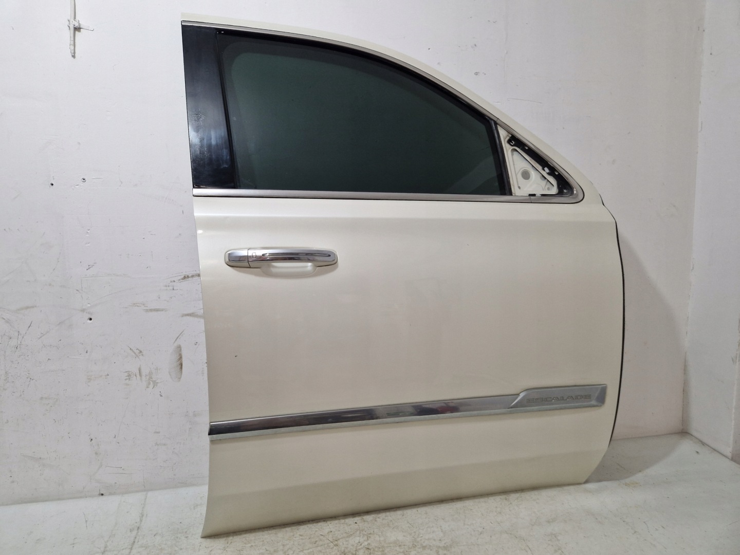 CADILLAC ESCALADE IV 2015 - door right front front complete BNG