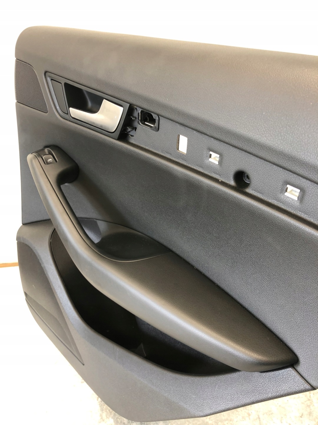 side door right rear part AUDI Q5 8R
