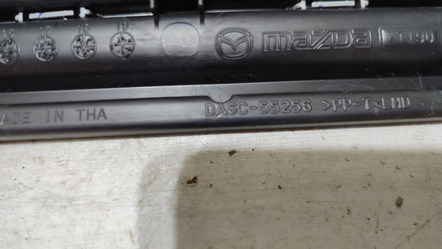 lista dekor deski Mazda 2 DJ /DL lift