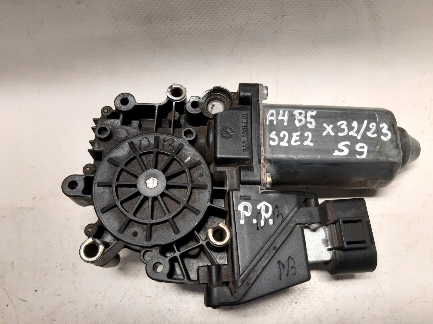 mini motor windows right front AUDI A4 B5