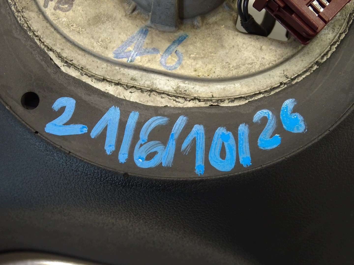 steering wheel, leather MULTIFUNKCJA MERCEDES W204 LIFT C-class 2464605203