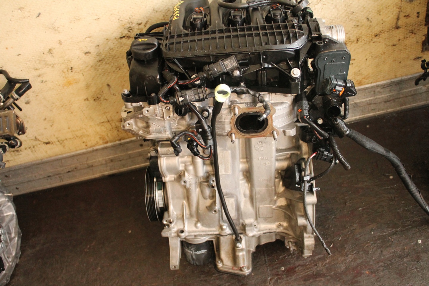 engine complete CITROEN 1,2 10XKDN HM05