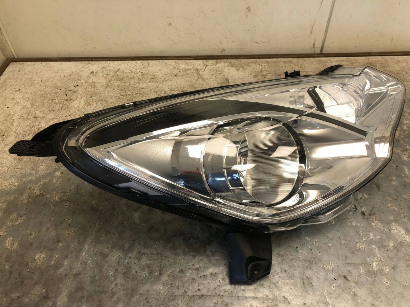 light right front CITROEN DS3 1606930680