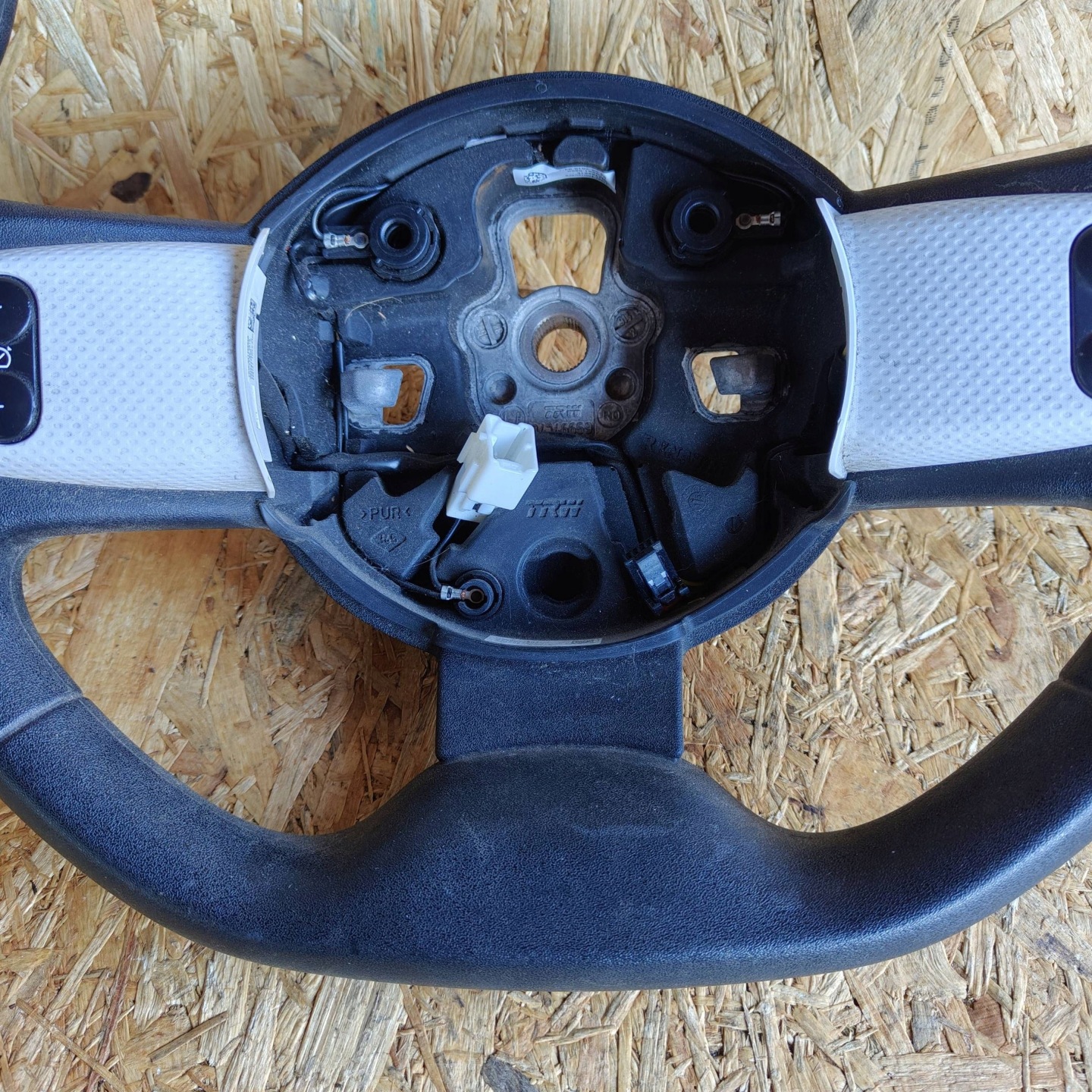 lenkrad Renault Twingo III 484004149R