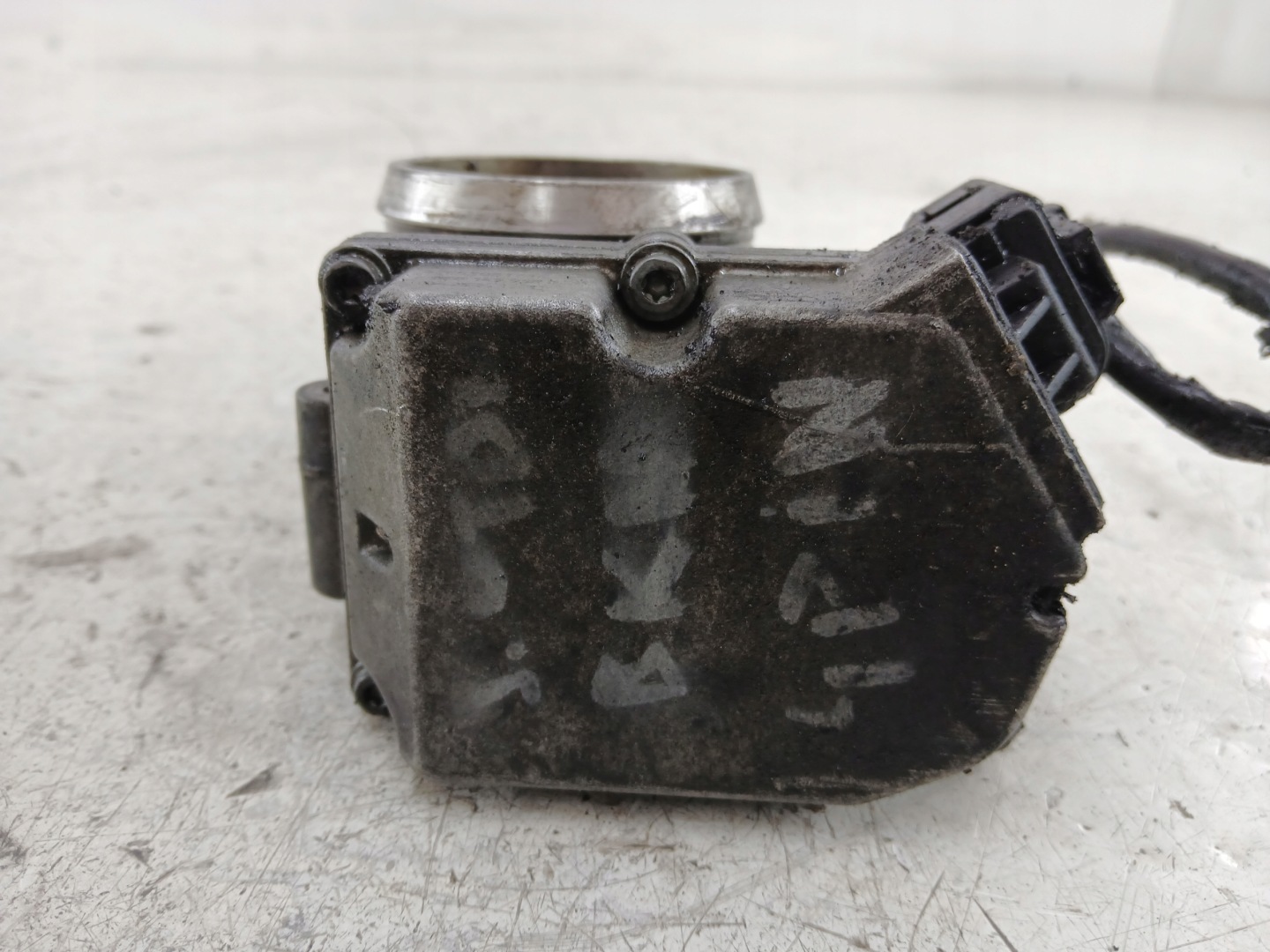 AUDI A6 C6 A4 B7 3.0 TDI Valvola a farfalla 8E0145950D