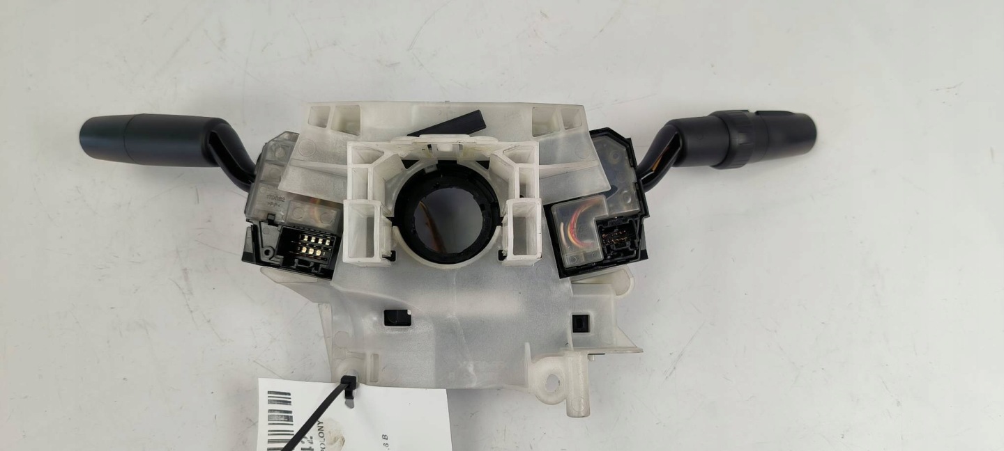 commande levier commodo sous volant MAZDA 3