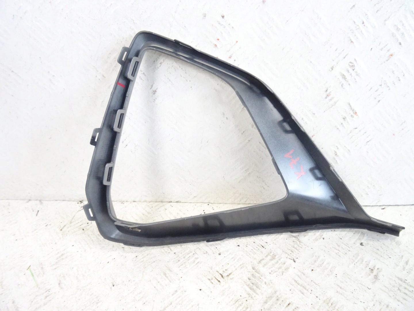 grid of a bumper front front left AUDI Q2 LIFT S-LINE 81A853053B