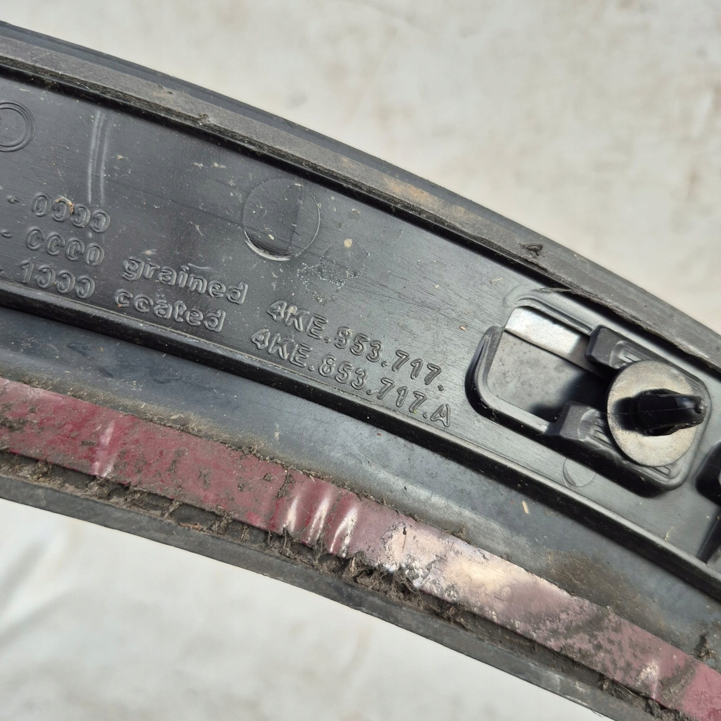 AUDI Q8 E-TRON 18-25 moulding cap left front