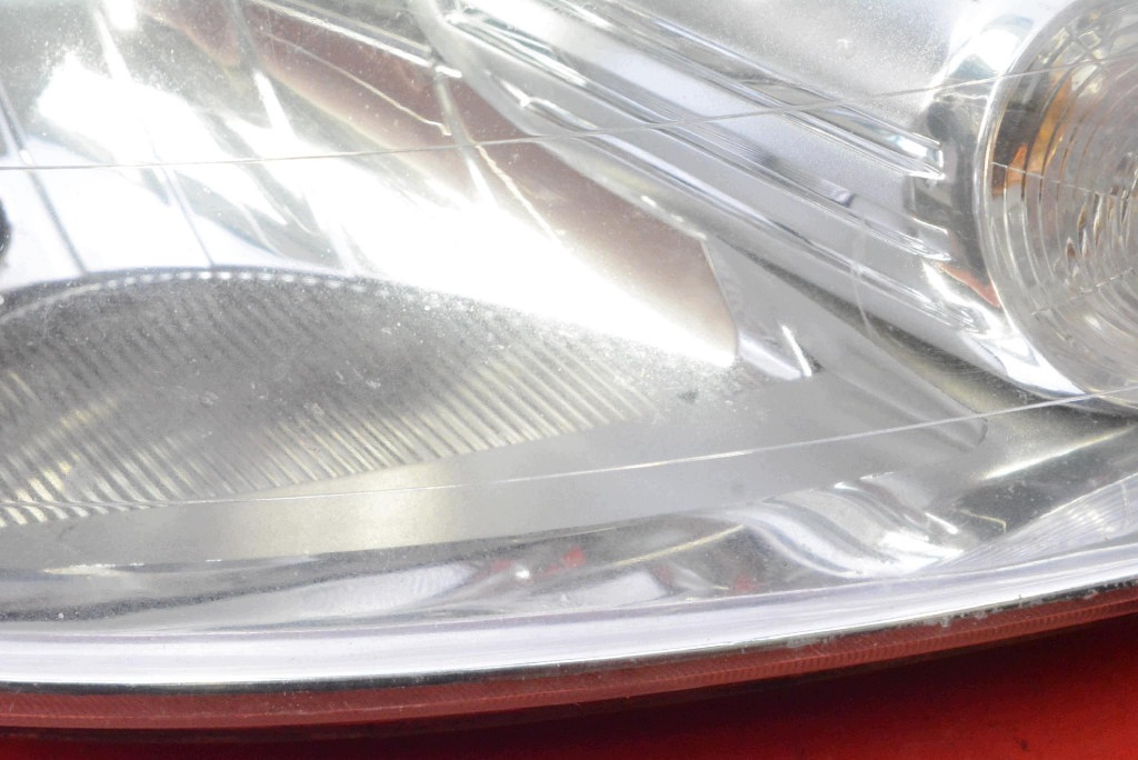 REFLEKTOR right light front 08-441-11A4R-M VW FOX 03-07