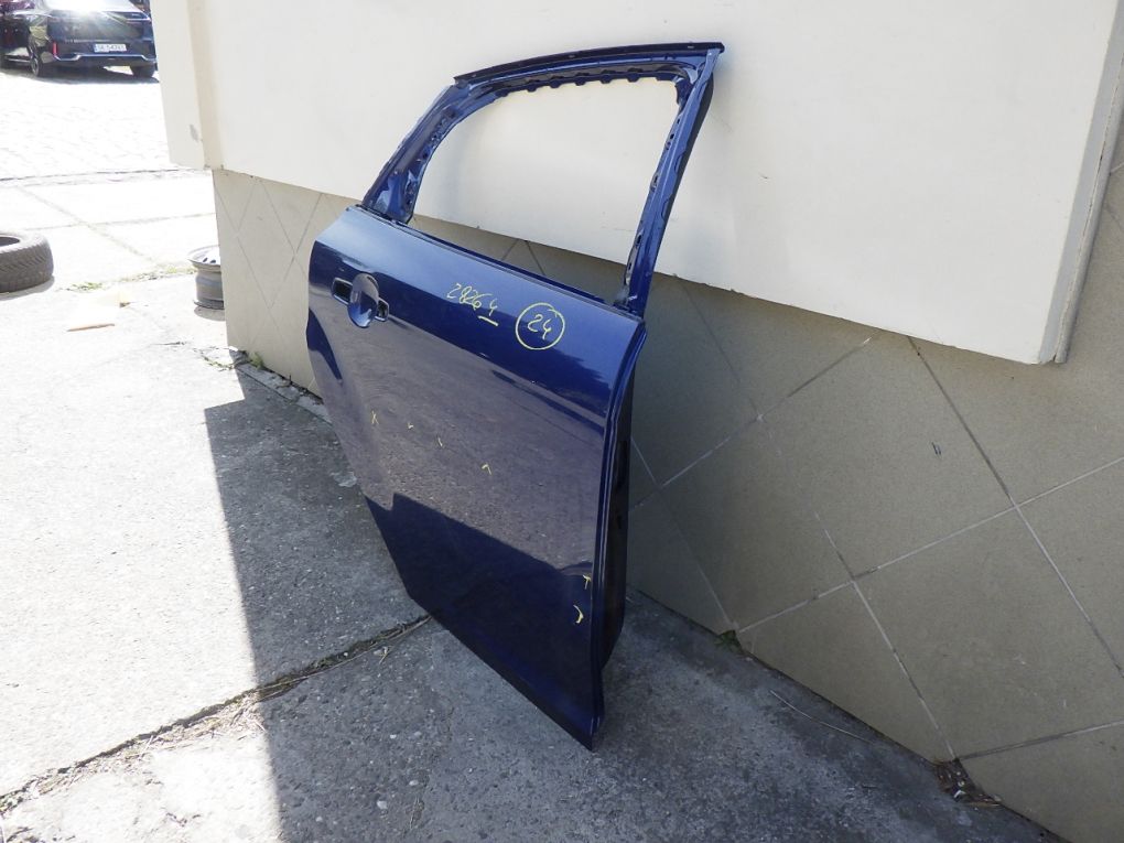 FORD FOCUS MK3 III 3 HB 2011- door right rear.