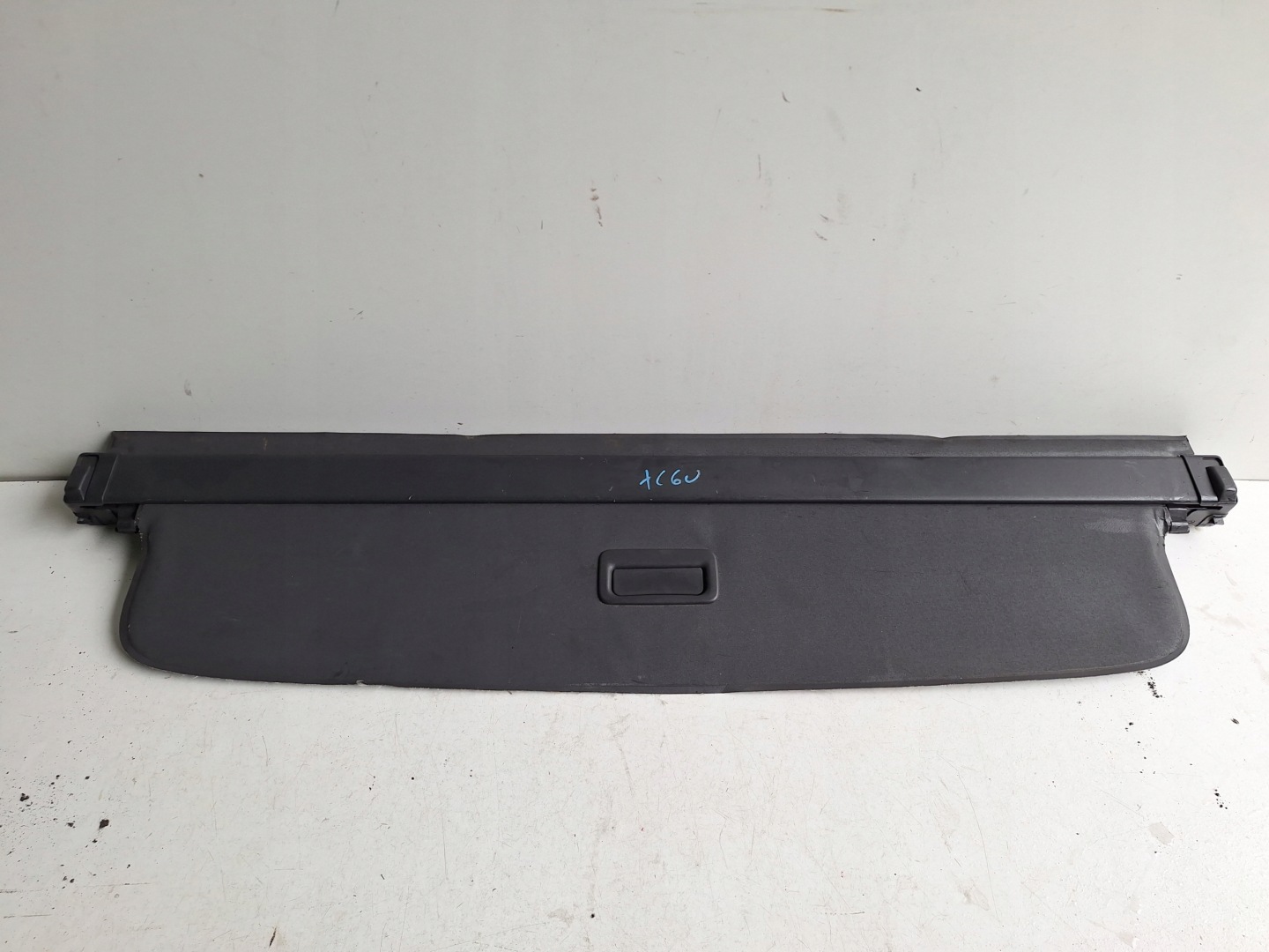 VOLVO XC60 08-13 blinds boot
