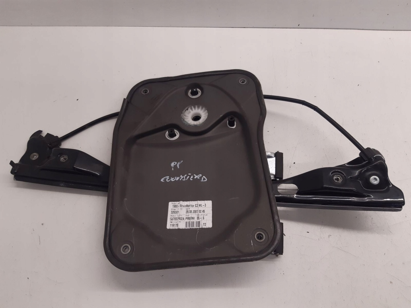 window regulator right front mechanism Skoda Roomster 1,9 TDI