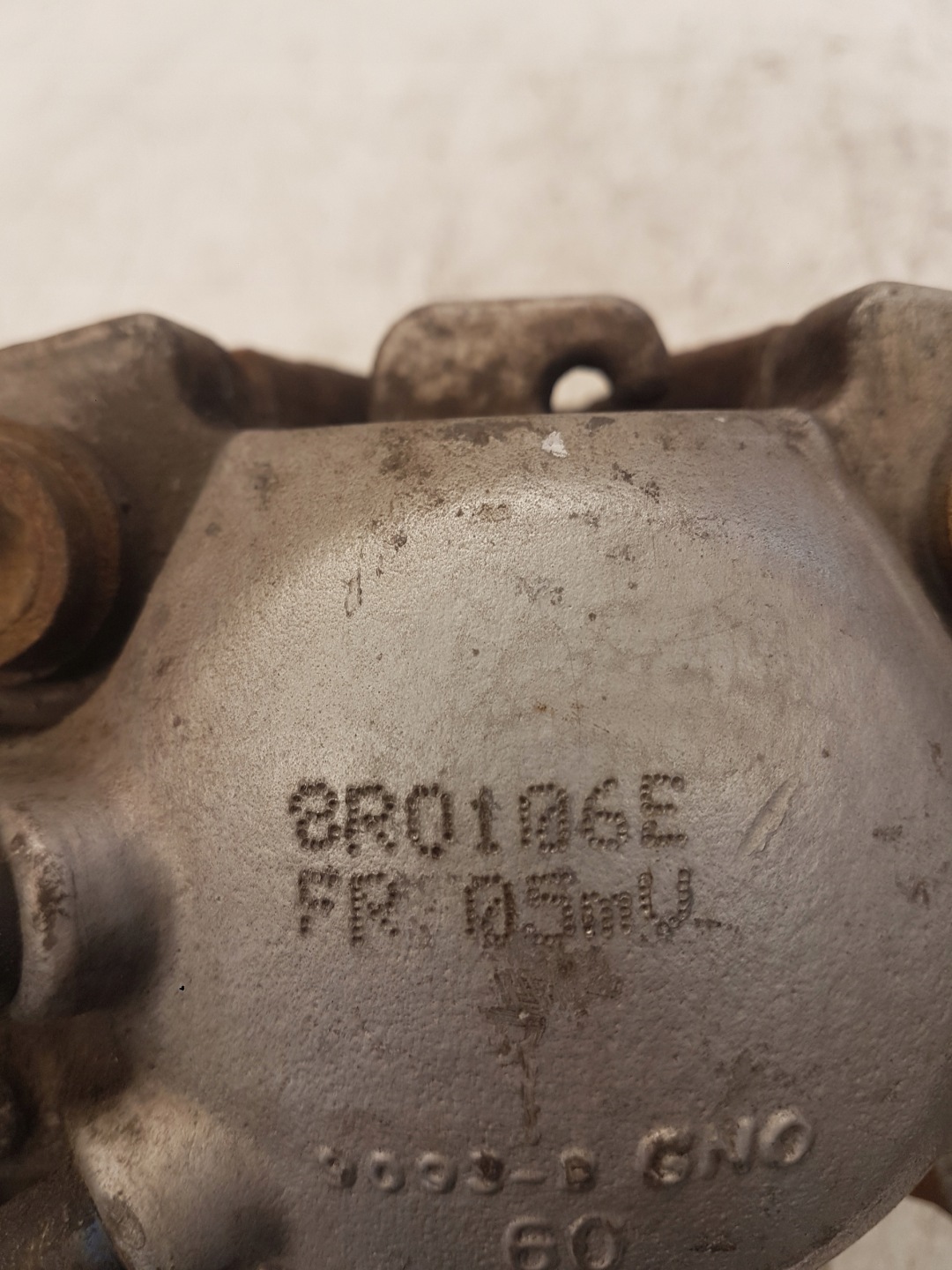 caliper brake right front AUDI Q5 A5 8R0106E