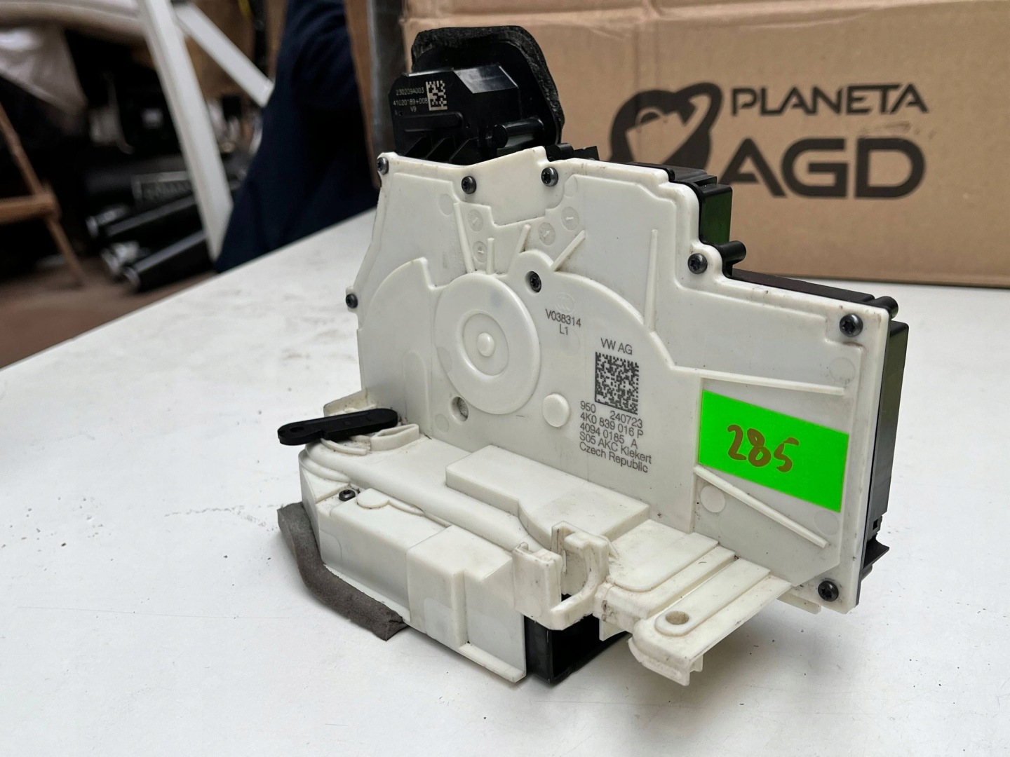 AUDI A7 4K8 lock door right rear part 4K0839016P !J