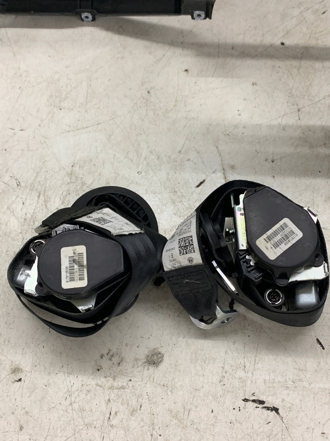dashboard instrument panel cockpit airbag tension belts VW GOLF VI