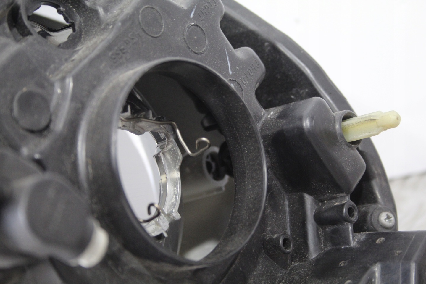 light left front MICRA K13 26060-1HB0A