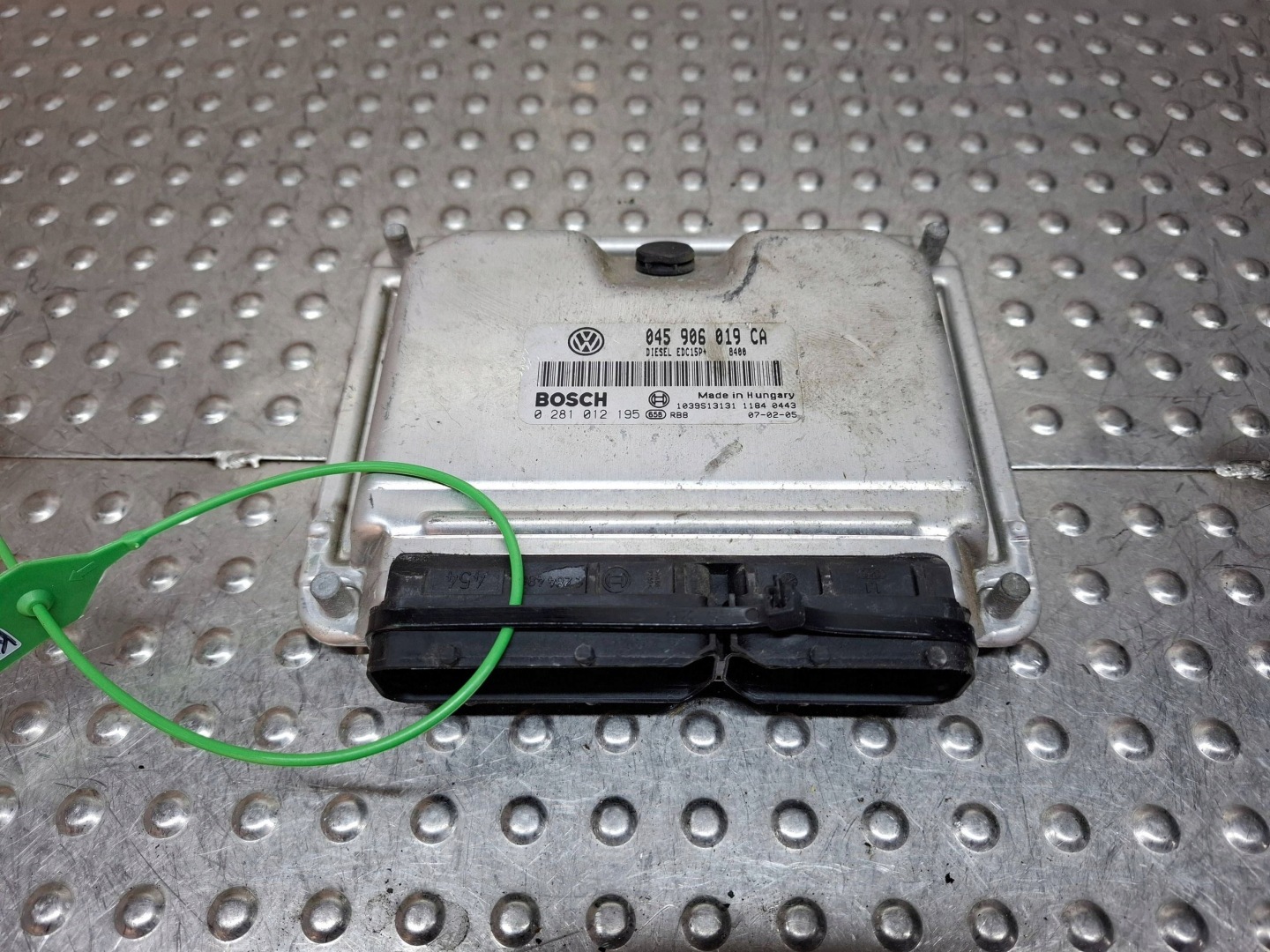 computer control unit of the engine 045906019CA 0281012195 VW POLO IV 1.4 TDI