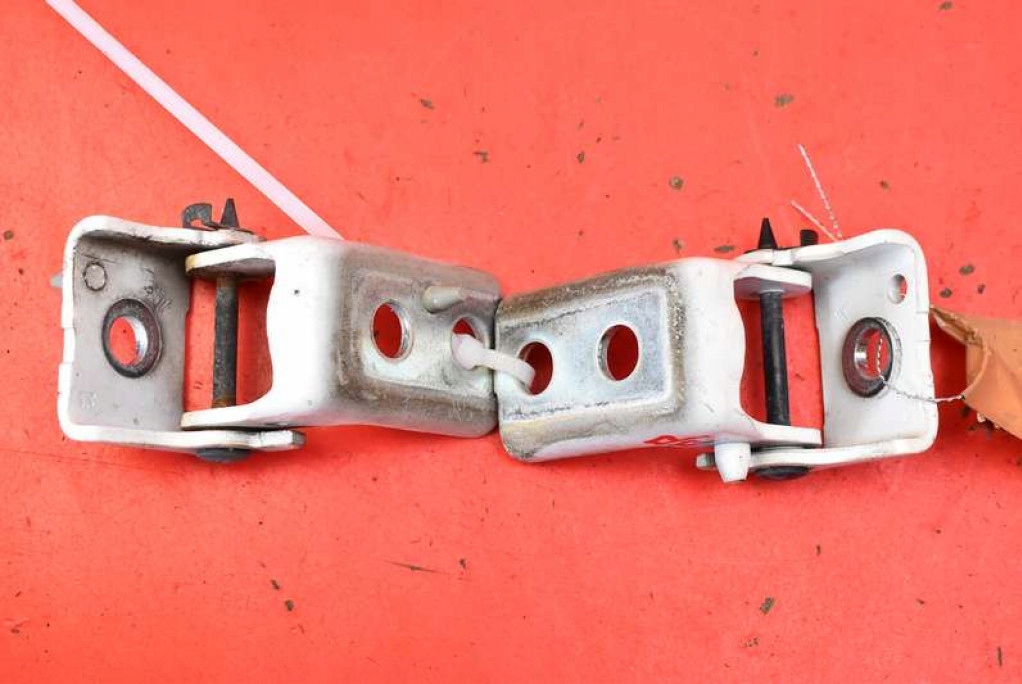 hinge hinges door right front PEUGEOT 208 3D 12-16