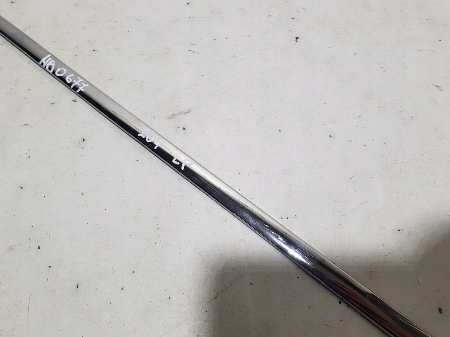 moulding door CHROM dust left front MERCEDES W207 C207
