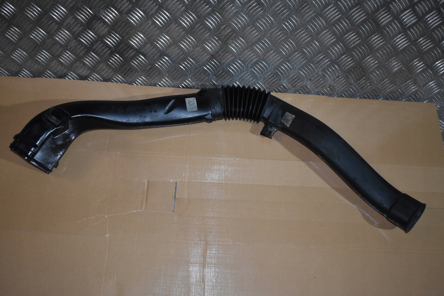 IDEALNY intake air right AUDI R8 5.2 TFSI 1