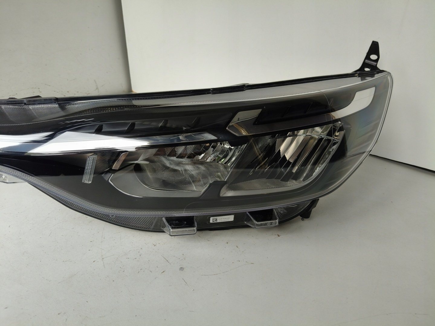 light left REFLEKTOR FORD TRANSIT CUSTOM II 23- FULL LED