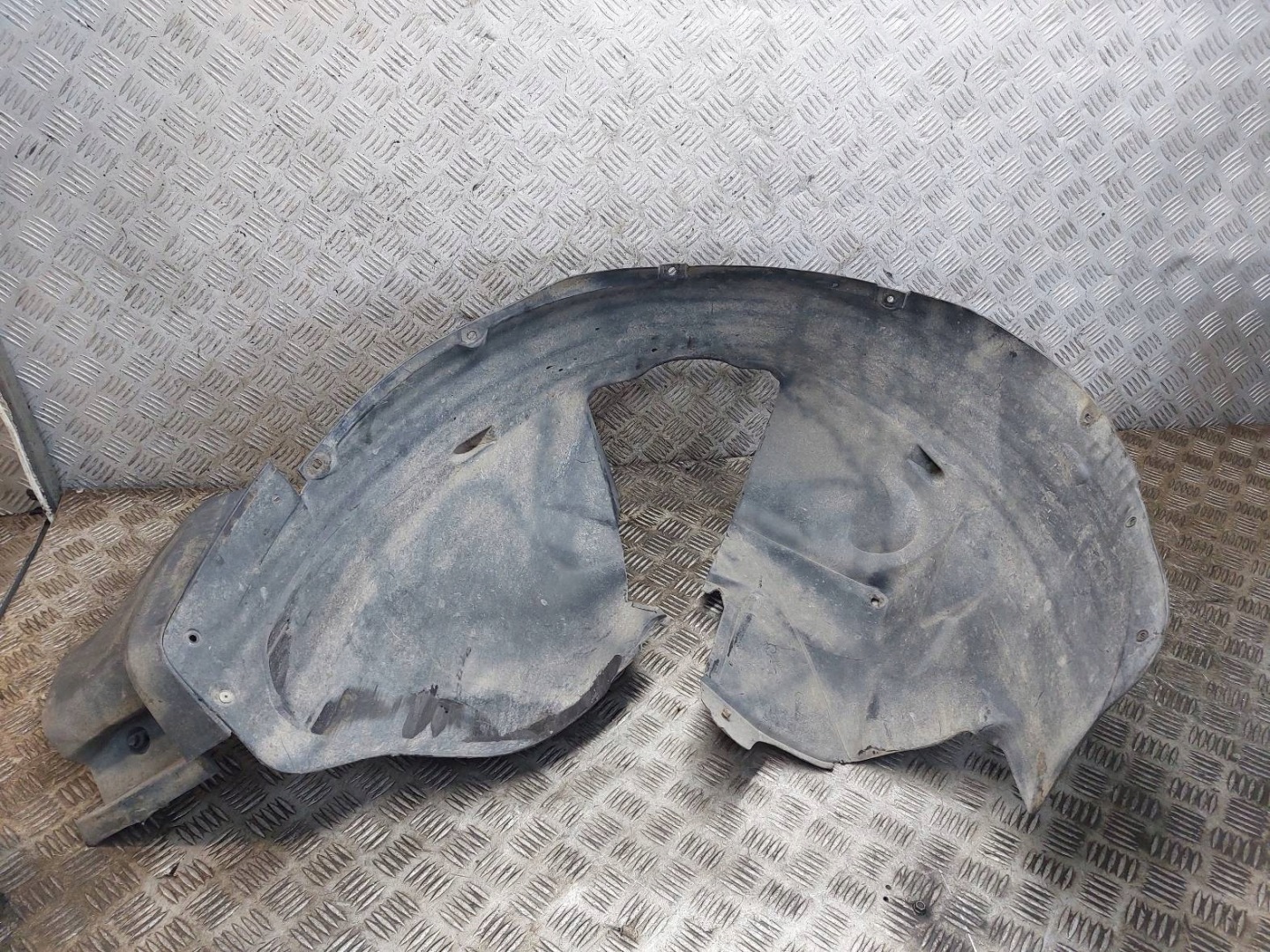 mudguard right front VOLVO XC90 and 30763615