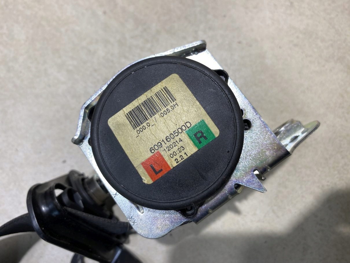 Gurten Sicherheits links heck OPEL CORSA D FL 13290256