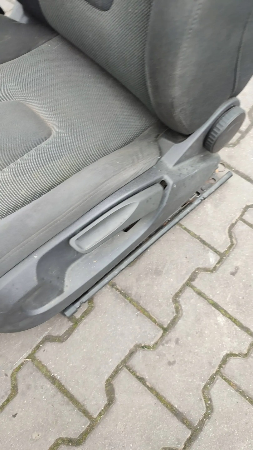 Audi TT TTS Mk2 2013 Sitz links vorne