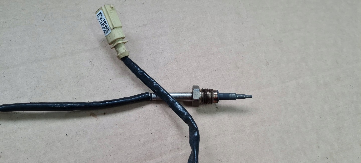 A5 8W Sensor TEMPERATURY 2.0 TDI 8W0906088F A4 B9 8W